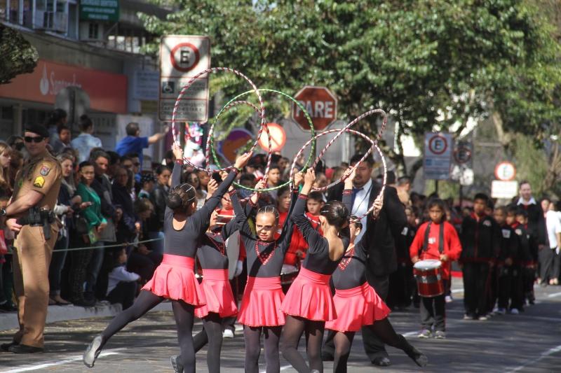 Guarapuavanos prestigiam o tradicional Desfile Cívico de 7 de setembro