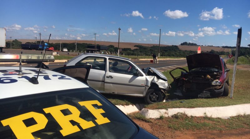 Carreta tomba na BR-277 e motorista morre no acidente em Candói